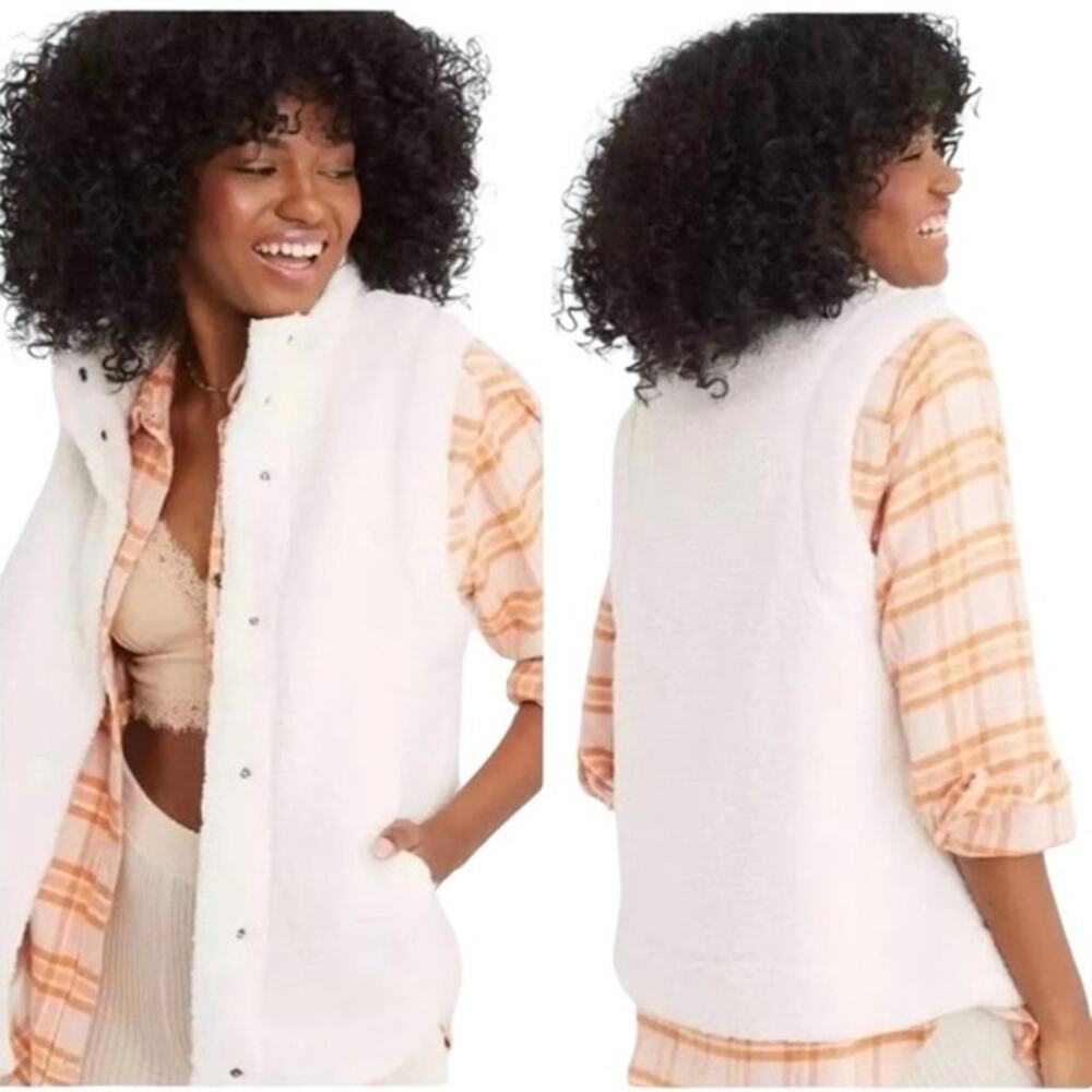 Aerie Cream Cloud Sherpa Vest Size Small
